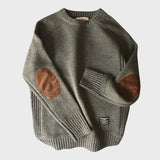 João - Cozy Pullover Retreat
