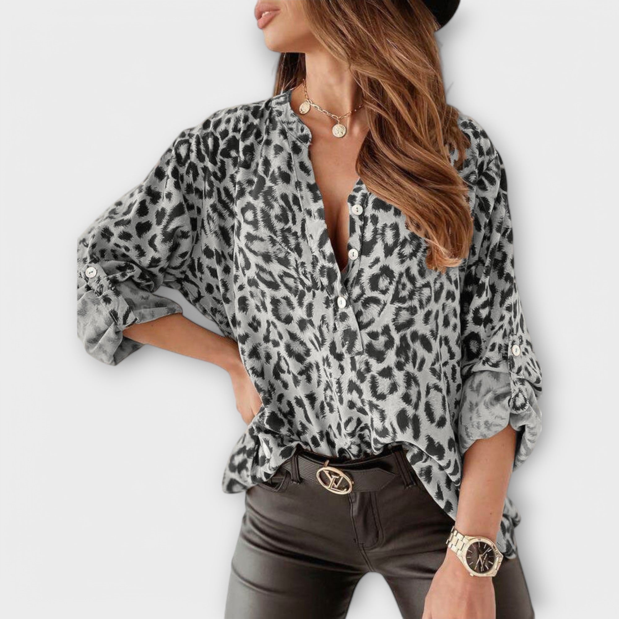 Iara - Moderná blúzka s leopardím motívom