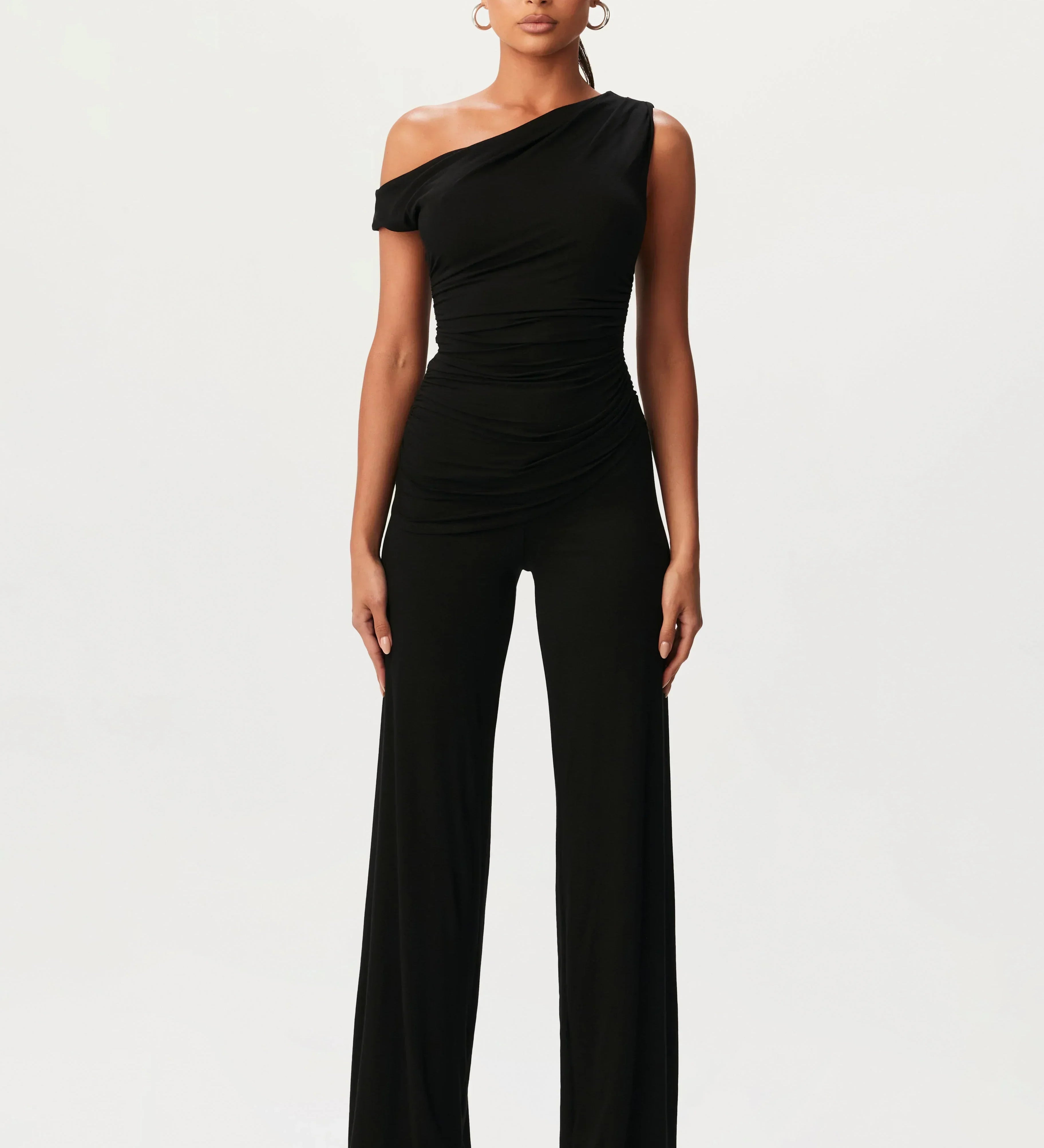 Lúcia Ember - Elegant Asymmetrical Set