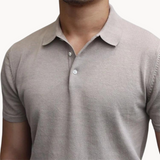 Polo - Gola Intemporal Movimento" can be rewritten as "Timeless Movement Polo with Classic Collar.