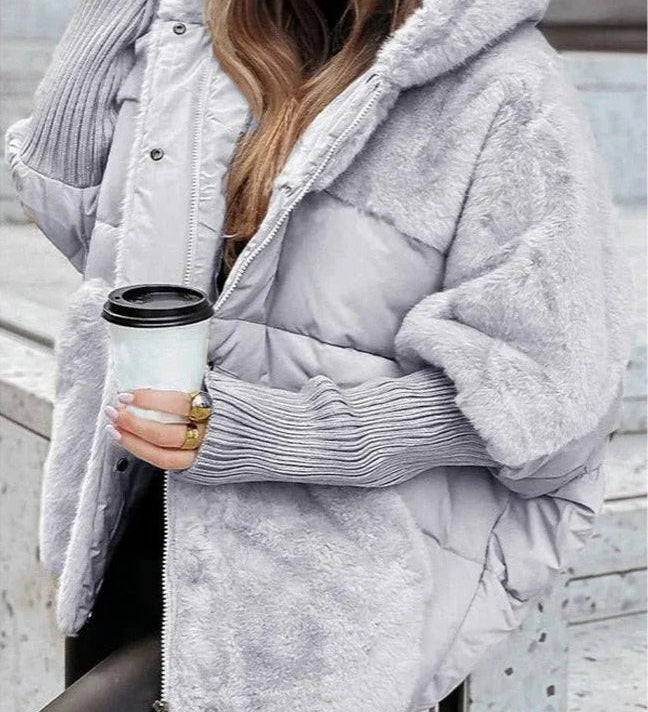Dominika - Prešívaný kabát s kapucňou a moderným dizajnom