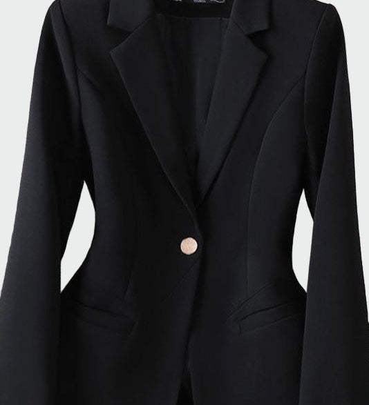 Moderný a elegantný blazer